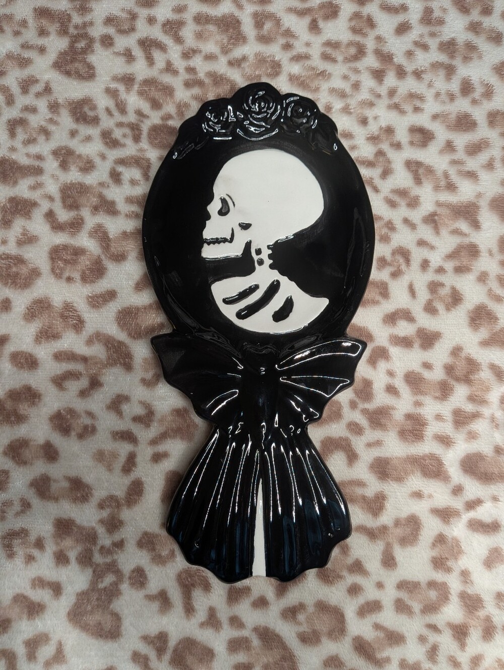 Gothic Black and White Skull Spoon Rest